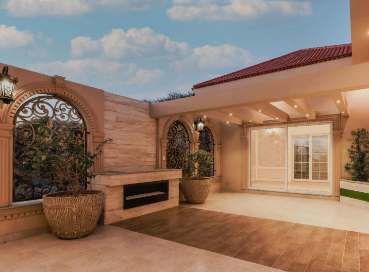 spanish style home courtyard home body 2